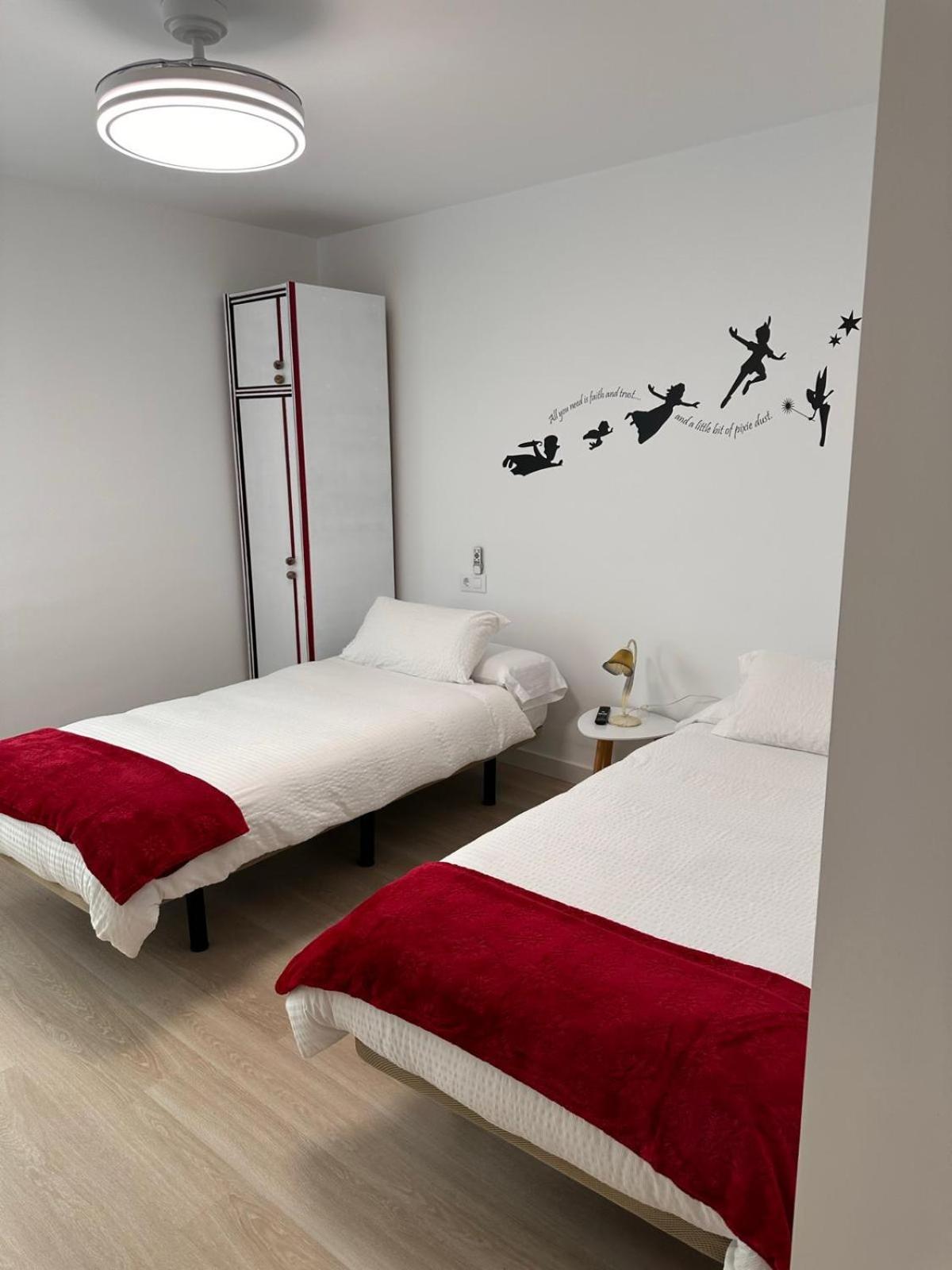 Hostal A La Sombra Del Laurel ナバレテ エクステリア 写真