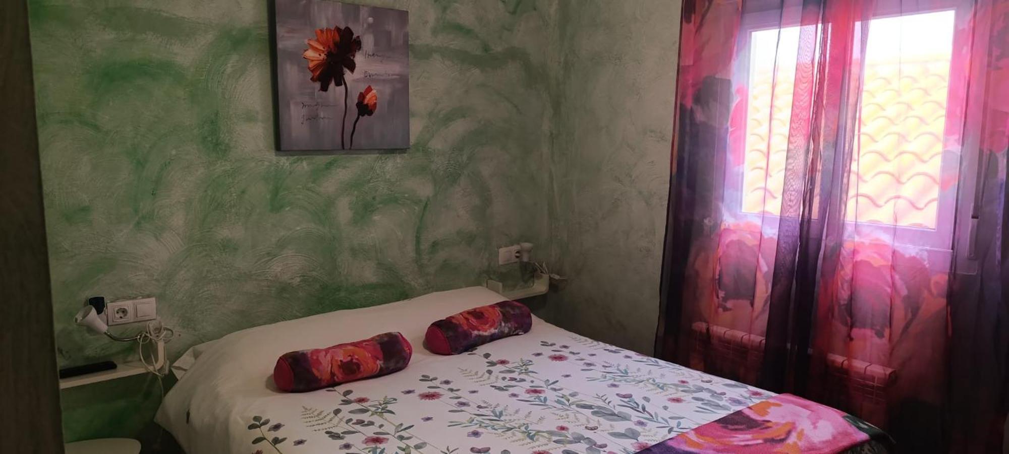 Hostal A La Sombra Del Laurel ナバレテ エクステリア 写真
