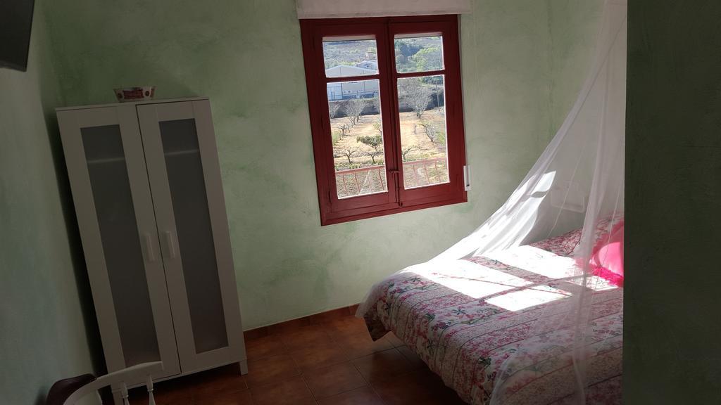 Hostal A La Sombra Del Laurel ナバレテ エクステリア 写真