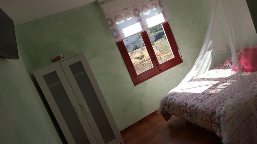 Hostal A La Sombra Del Laurel ナバレテ エクステリア 写真