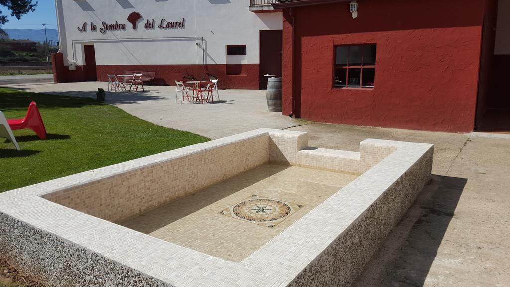 Hostal A La Sombra Del Laurel ナバレテ エクステリア 写真
